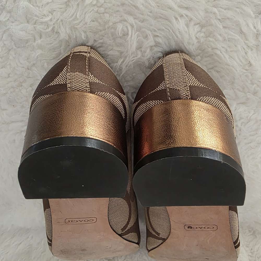 Coach Tan and Brown Women's Flats with Bow - Picture 6 of 7